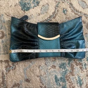 Express Clutch